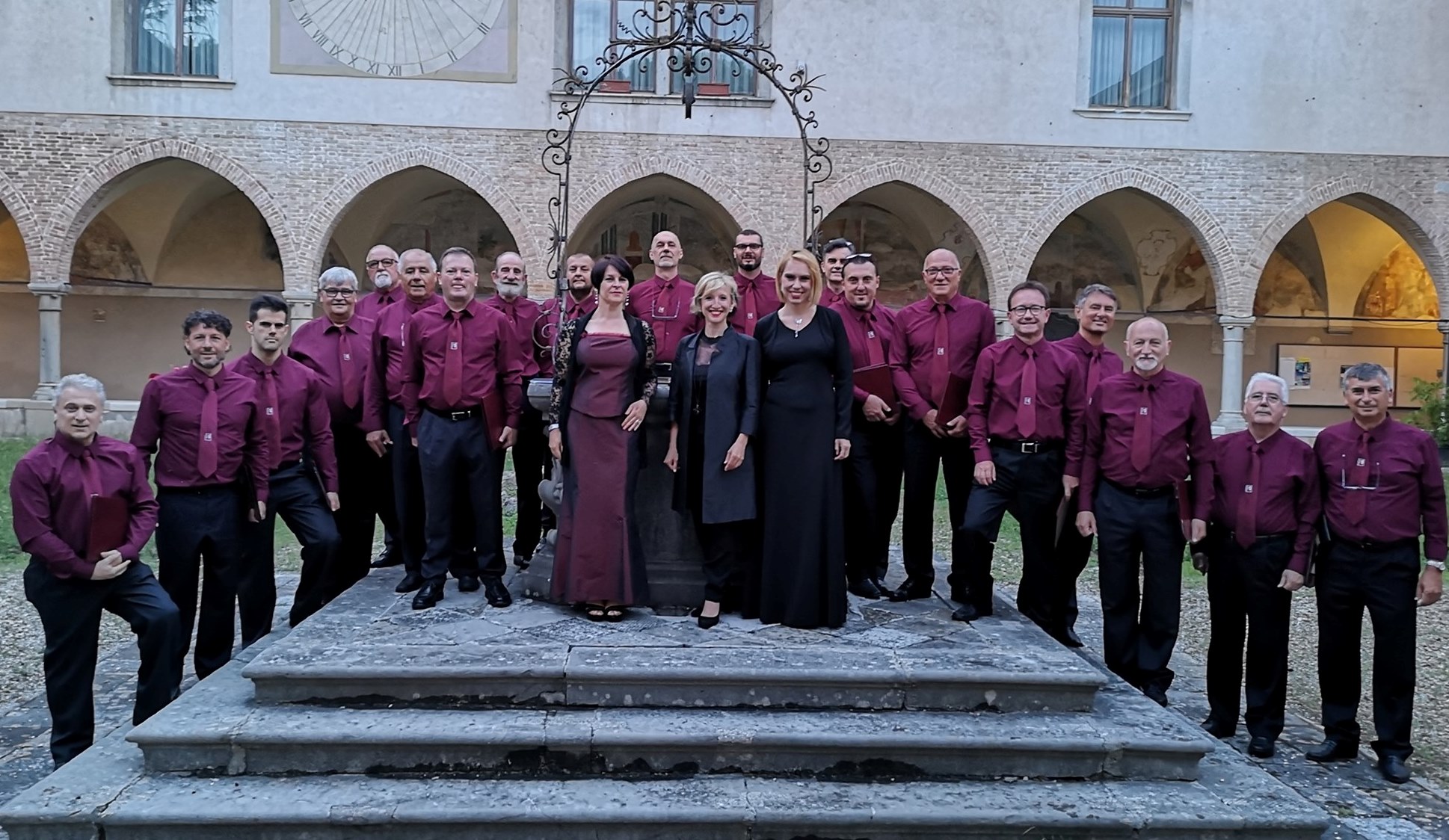 Il Coro Monteverdi di Ruda canta al tramonto